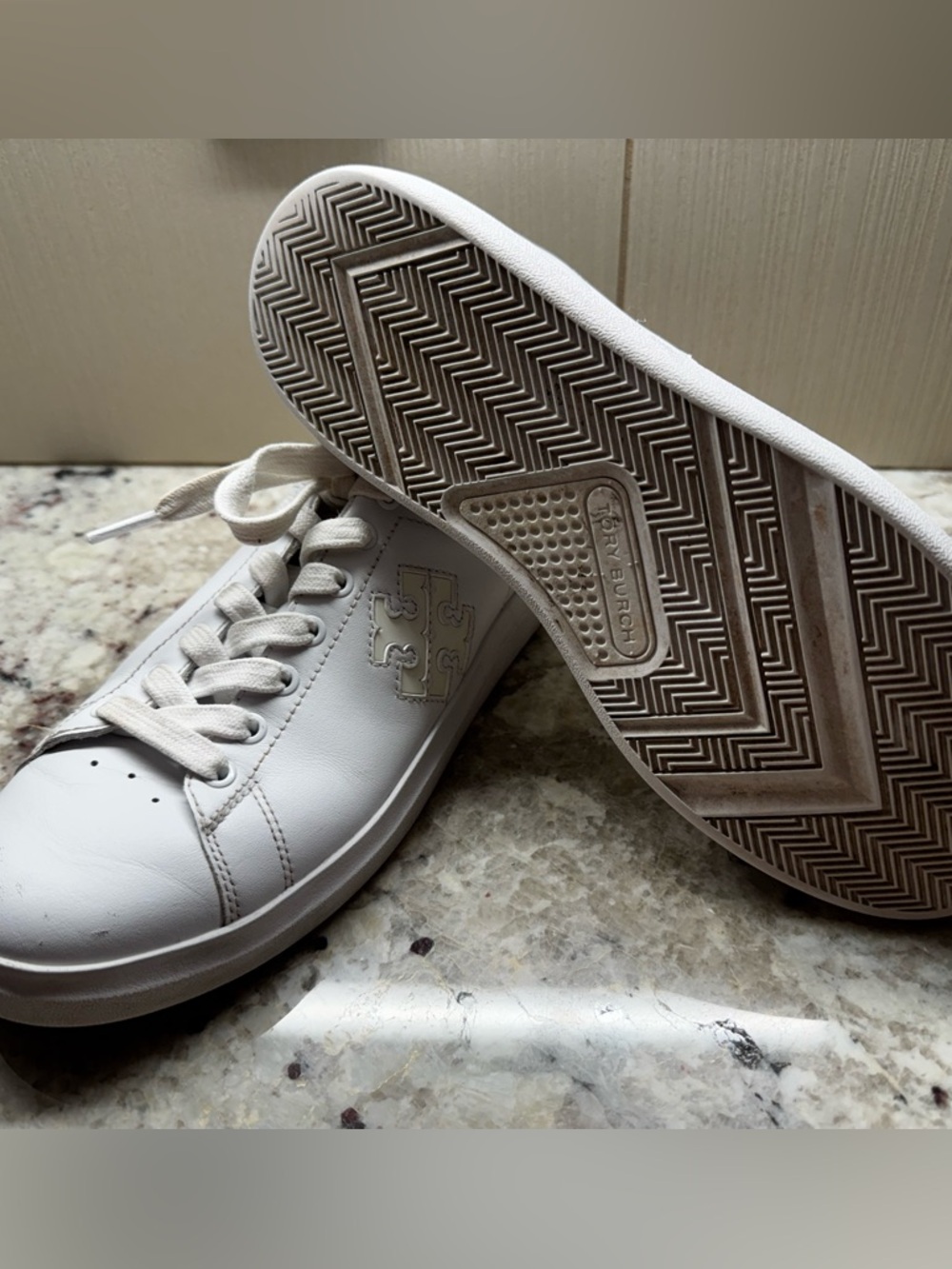 Tory Burch Double T Howell Court Sneaker with Silver Metallic Heel Sz 7 - Picture 8 of 10